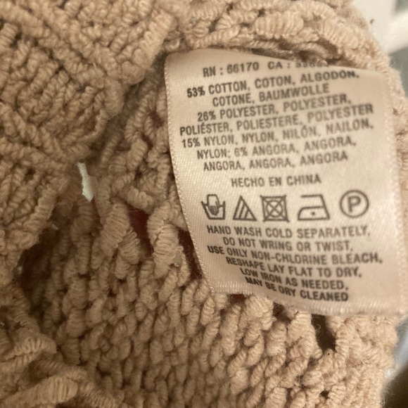 Unique knit oatmeal Anthropologie sweater Size M - Picture 4 of 4